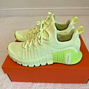 Nike Free Metcon 6 Mens 10.5 Womens 12 Barely Volt/White-Volt FJ7126-702 44.5